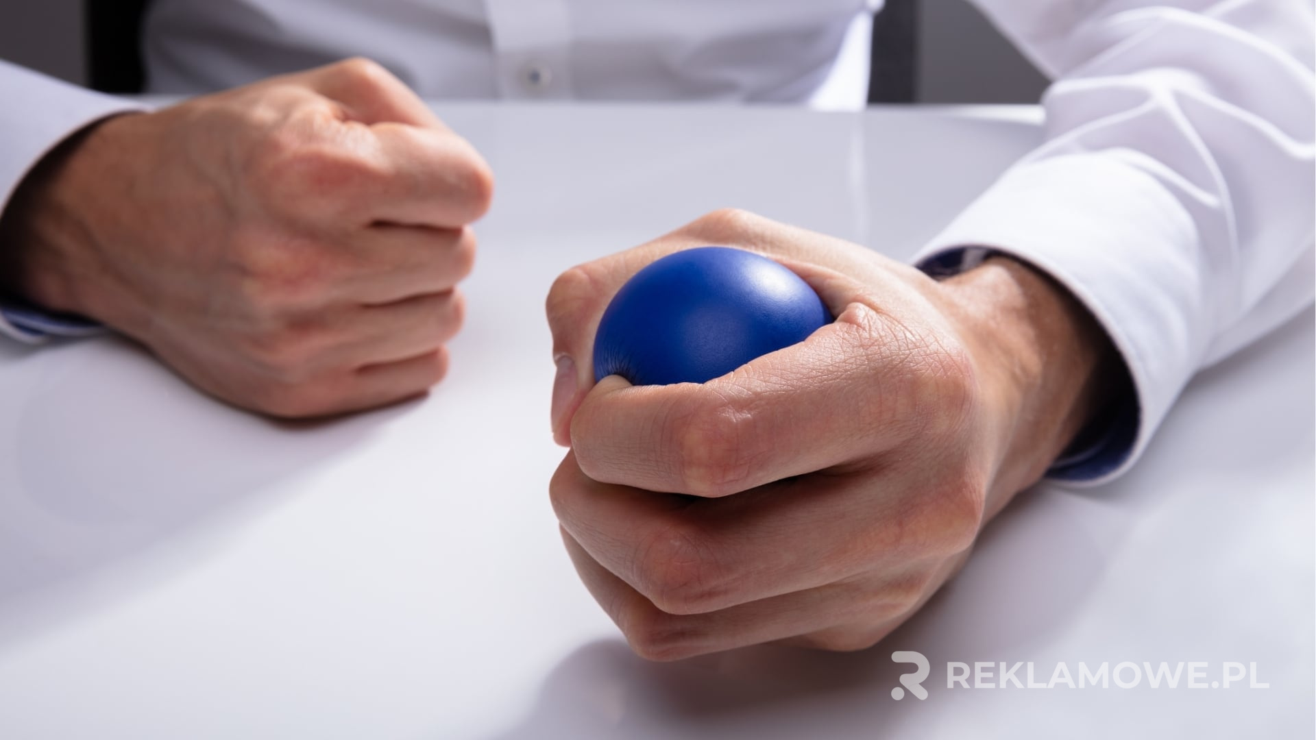 Antystresy reklamowe na biurku